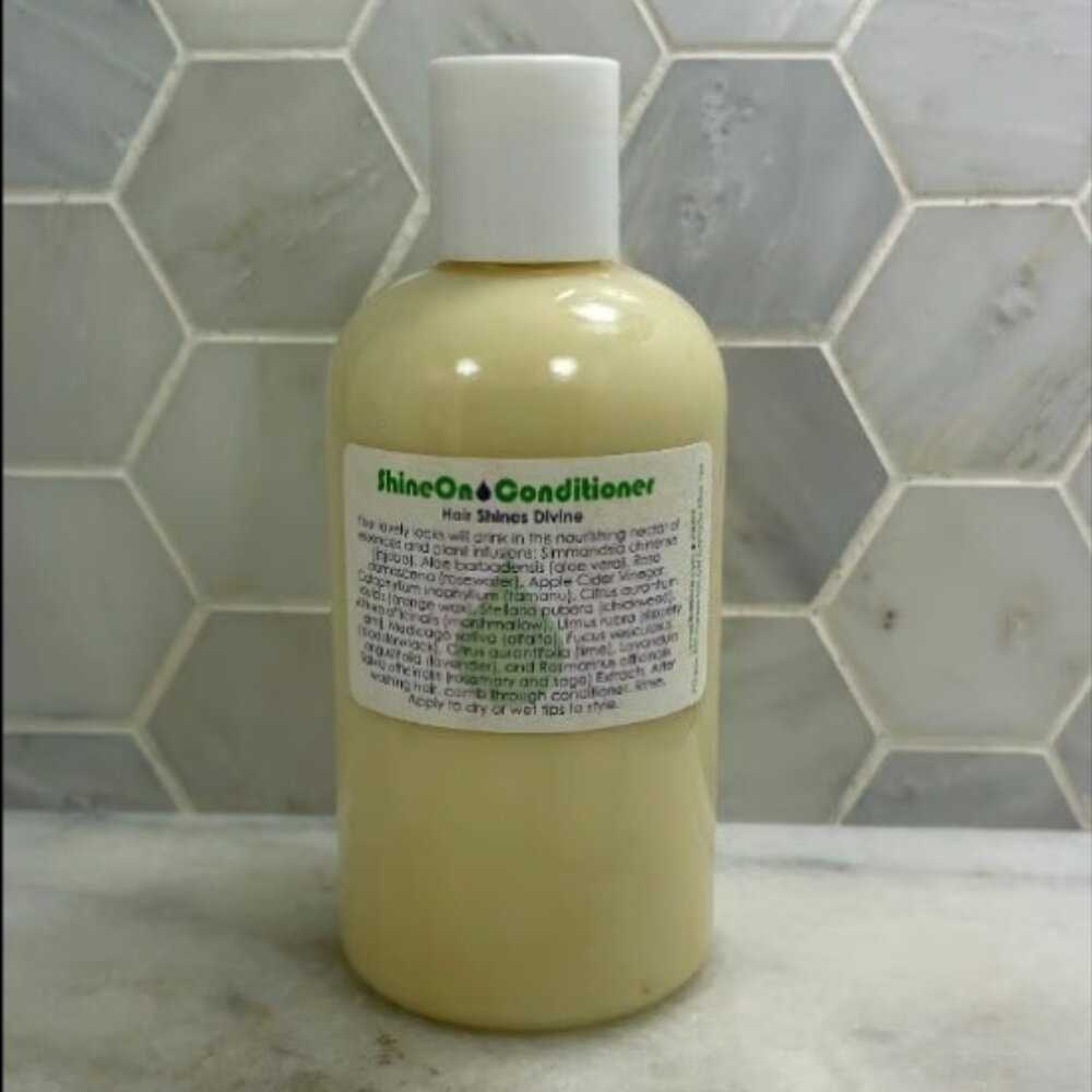 Living Libations Shine On Hair Conditioner 240 ml